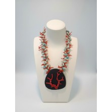 COLLAR CORAL Y EBANO